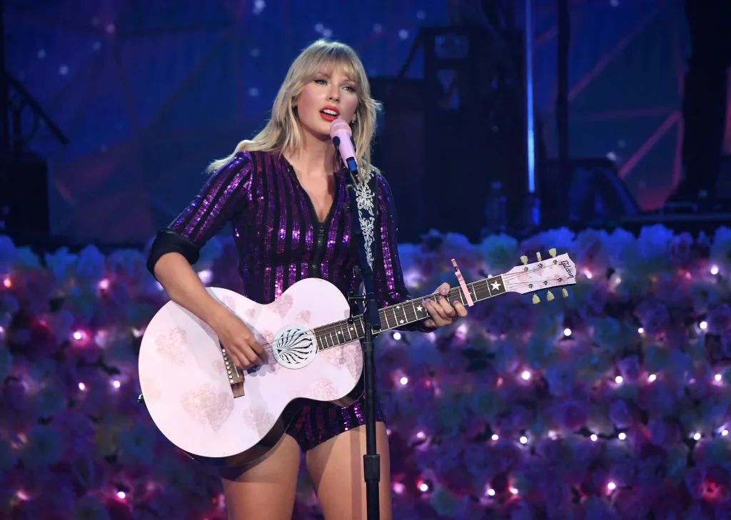 Taylor Swift estrena "Lavender Haze"