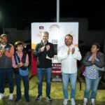 A través de la Secretaría de Servicios Públicos se entregaron 245 luminarias con tecnología LED en beneficio de más de 4 mil vecinas y vecinos.