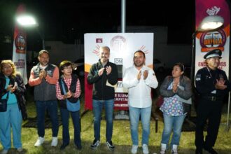 A través de la Secretaría de Servicios Públicos se entregaron 245 luminarias con tecnología LED en beneficio de más de 4 mil vecinas y vecinos.