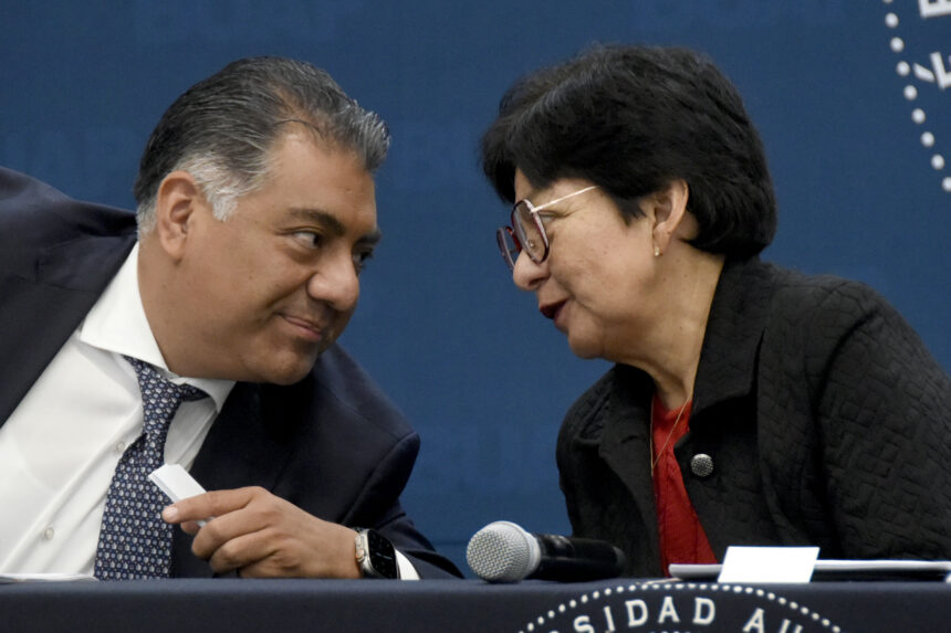 Sesión del Consejo Universitario para aprobar el Presupuesto BUAP 2026.