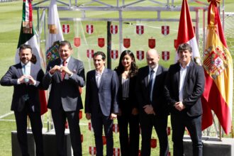Perú vs España estadio Cuauhtémoc