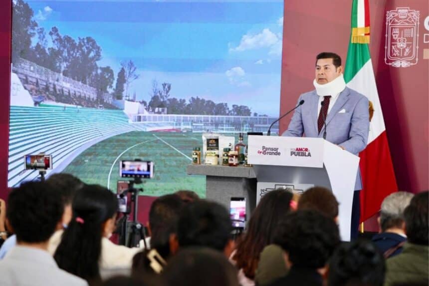 Alejandro Armenta Premio Estatal de la Juventud