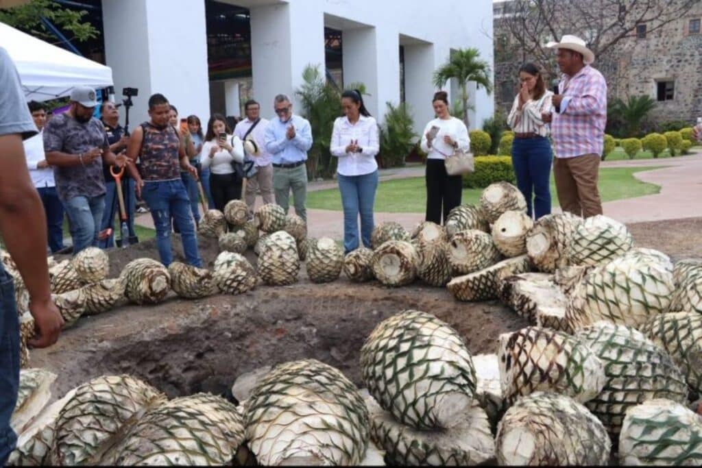 ariadna ayala feria mezcal