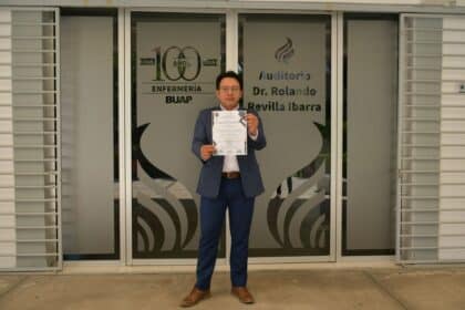 Estudiante BUAP Congreso Enfermería