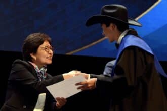 Lilia Cedillo graduación Prepa Calderón