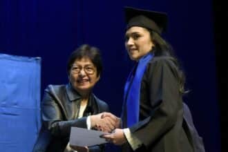 Rectora BUAP graduación Derecho