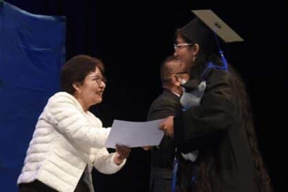 Lilia Cedillo graduación Bachillerato Internacional 5 de Mayo