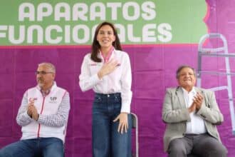 SEDIF entrega apoyos