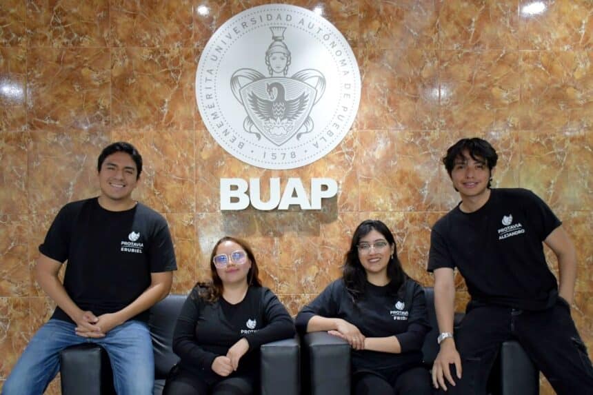 Estudiantes BUAP startup Protavia