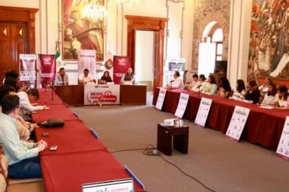Pepe Chedraui estudiantes Diálogos por un Buen Gobierno