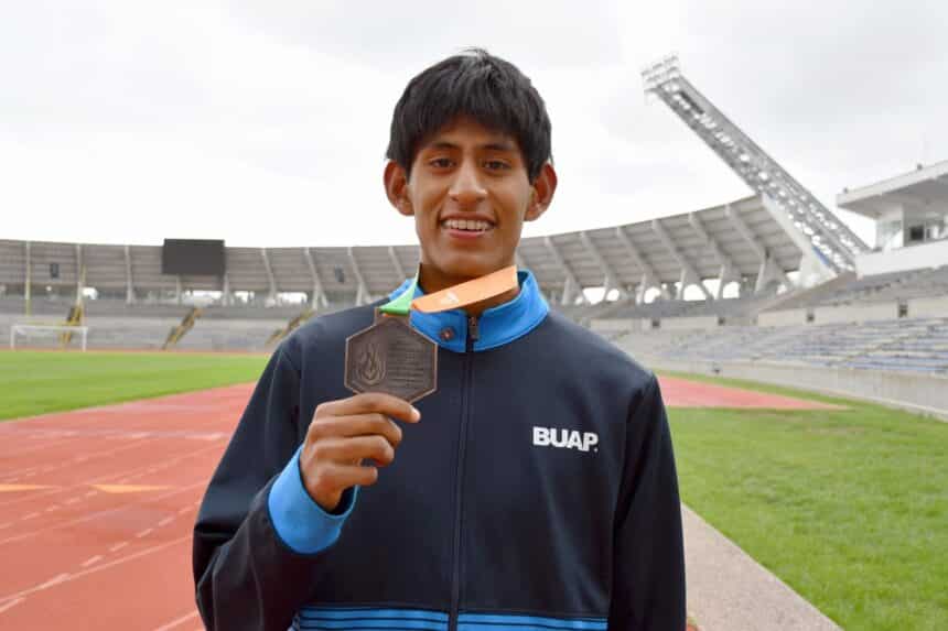 Yael Alcaide Bravo Atletismo BUAP