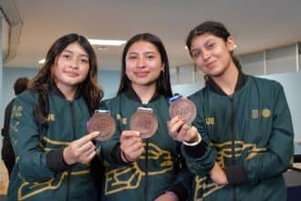 Alumnas BUAP medalla de bronce