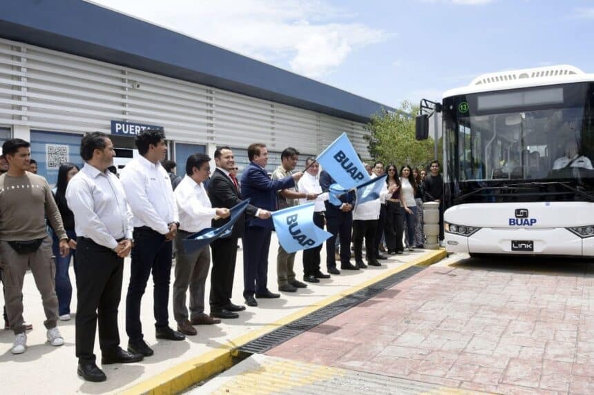 BUAP banderazo nuevas unidades STU