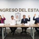 Congreso de Puebla trabajadores DIF