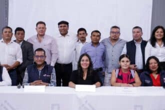 Lupita Cuautle reunión autoridades auxiliares