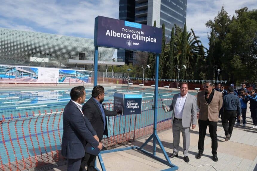 Alberca olímpica BUAP techado primera piedra