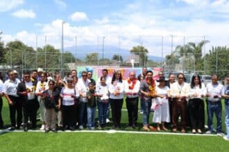 Ariadna Ayala entrega multideportivo San Jerónimo Coyula