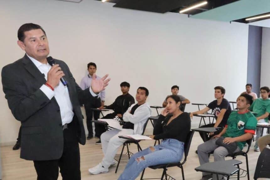 Alejandro Armenta recorrido Universidad del Deporte