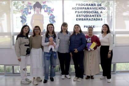 BUAP acompañamiento estudiantes embarazadas