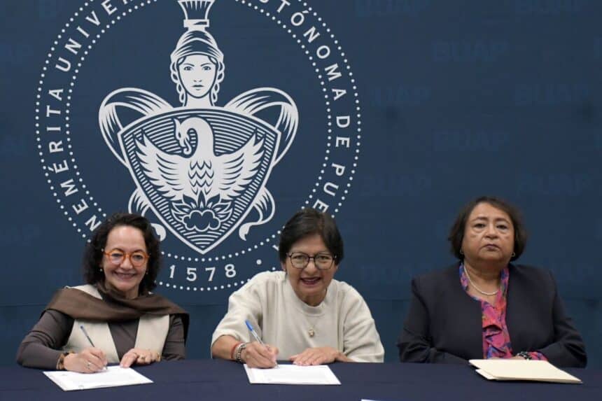 BUAP firma convenio Universidad Nacional Rosario Castellanos