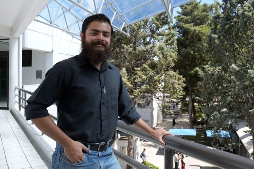 BUAP primer egresado maestría