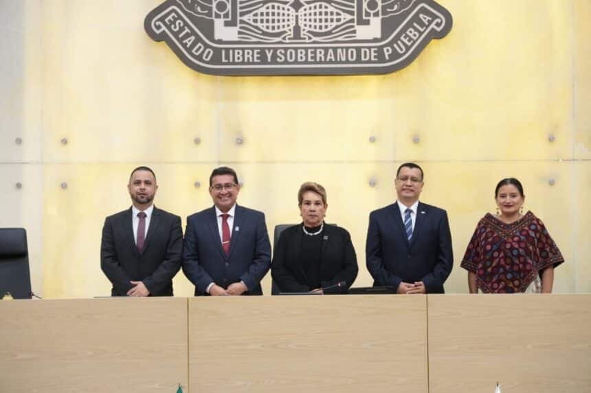 Congreso de Puebla desarrollo policías