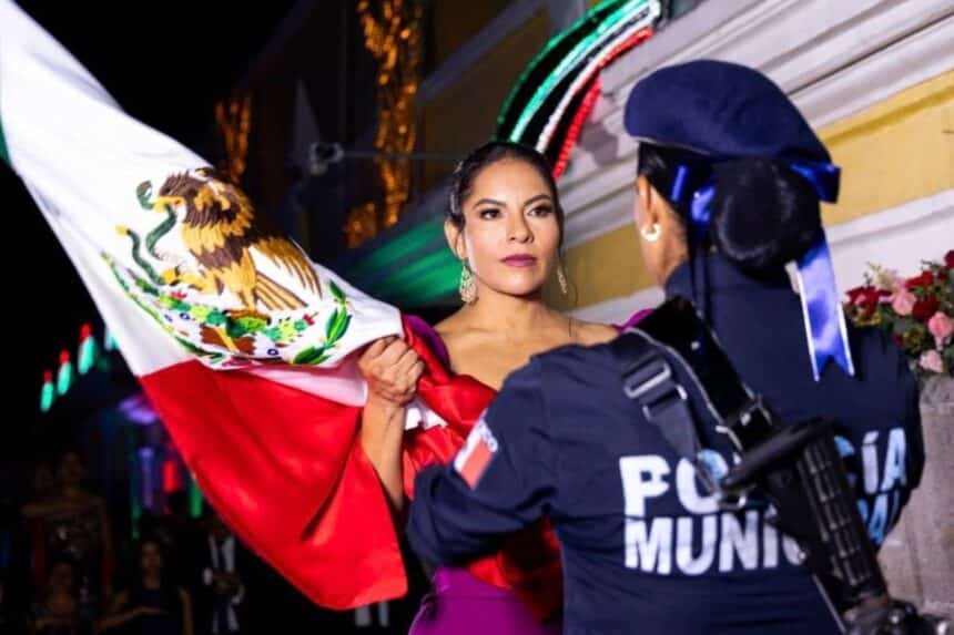 Lupita Cuautle Grito de Independencia