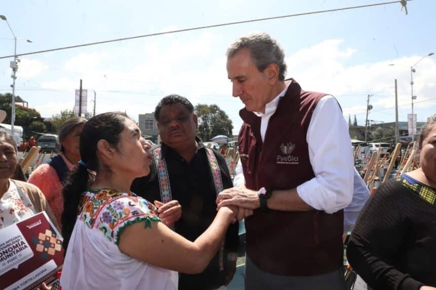 Pepe Chedraui apoyos productores de maíz y mezcal