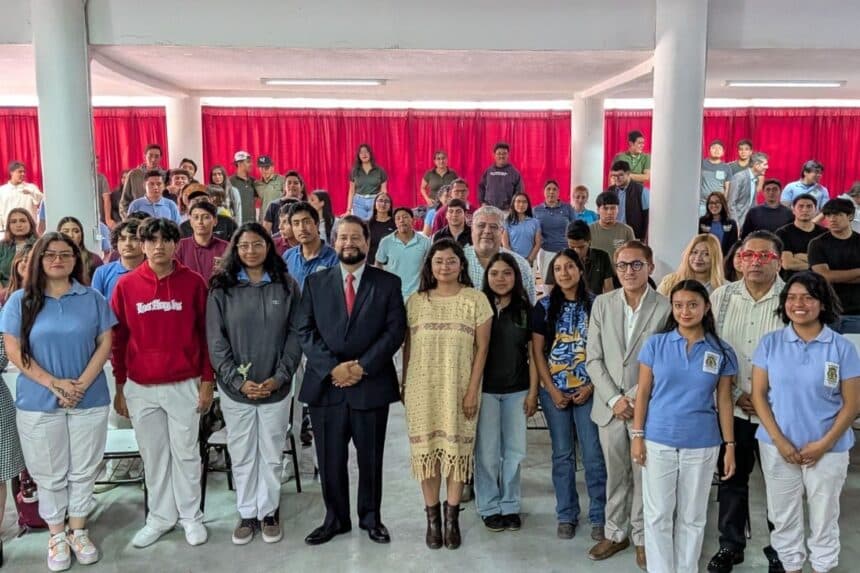 Pepe Chedraui convenio Universidad Mesoamericana