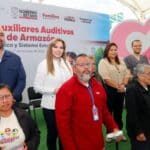 Ceci Arellano entrega apoyos auditivos y visuales