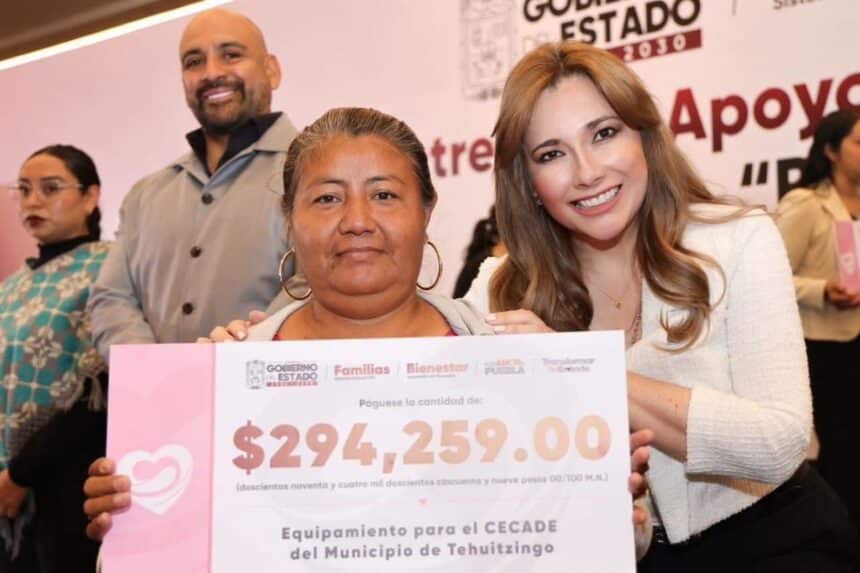Ceci Arellano Obra Comunitaria