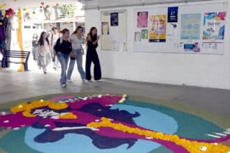 Estudiantes BUAP tradiciones Día de Muertos