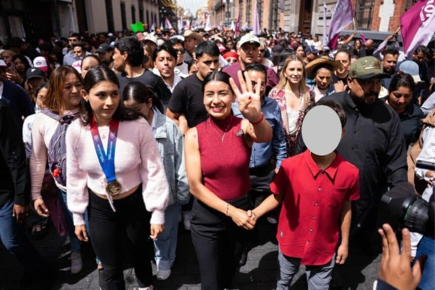 Gabriela La Bonita Sánchez registro Morena Puebla
