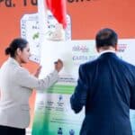 Lupita Cuautle firma Carta de la Tierra
