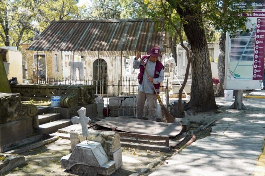 Pepe Chedraui Panteón Municipal Todos Santos