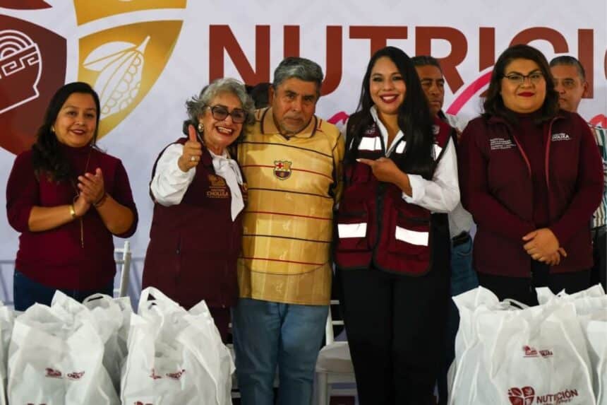 Tonantzin Fernández entrega apoyos alimentarios